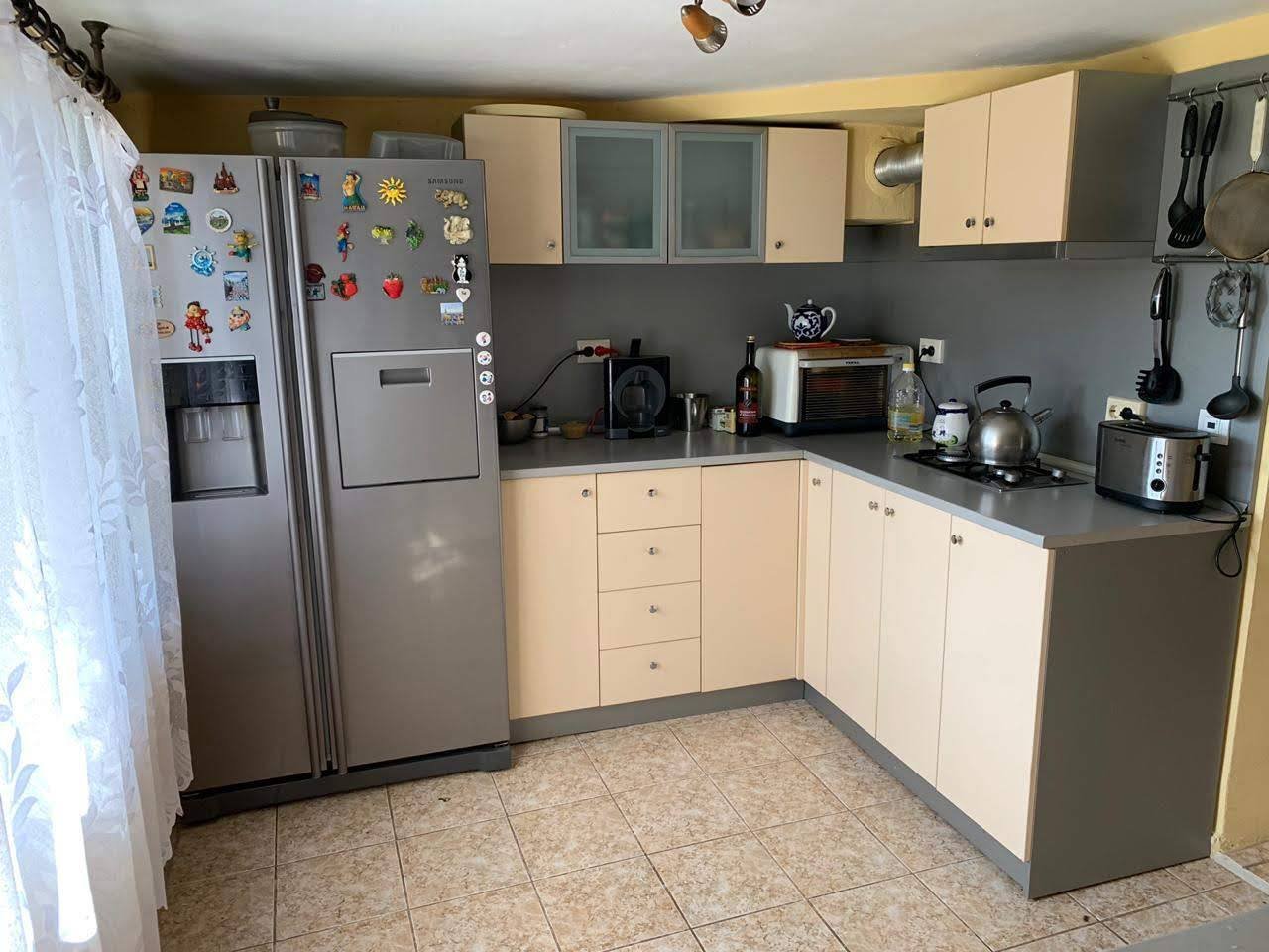 Casa unifamiliare con capanno e pannelli solari, regione Izvor, Burgas, Bulgaria