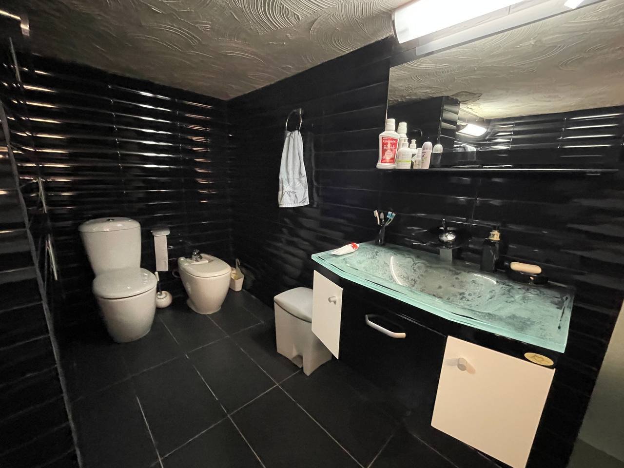 Exclusives Haus mit Wintergarten und Fitnessraum im Dorf Tvarditsa Bulgarien