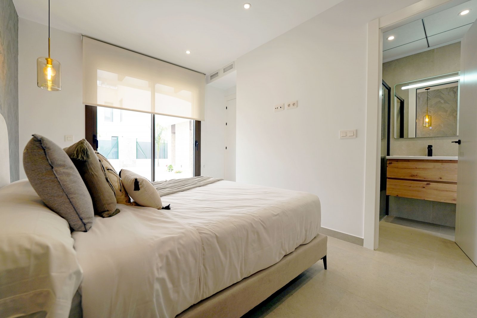 Exklusives Stadthaus, privater Garten und Pool, Heredades