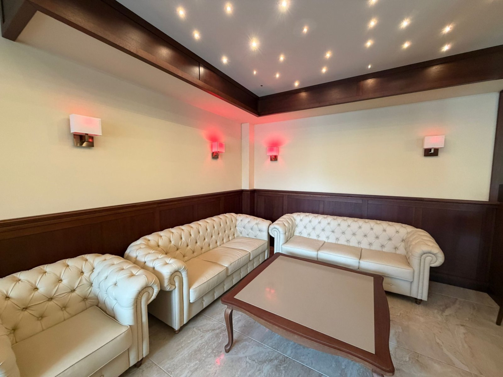 Bar whisky nel complesso Star Dreams, nella città di Sveti Vlas.