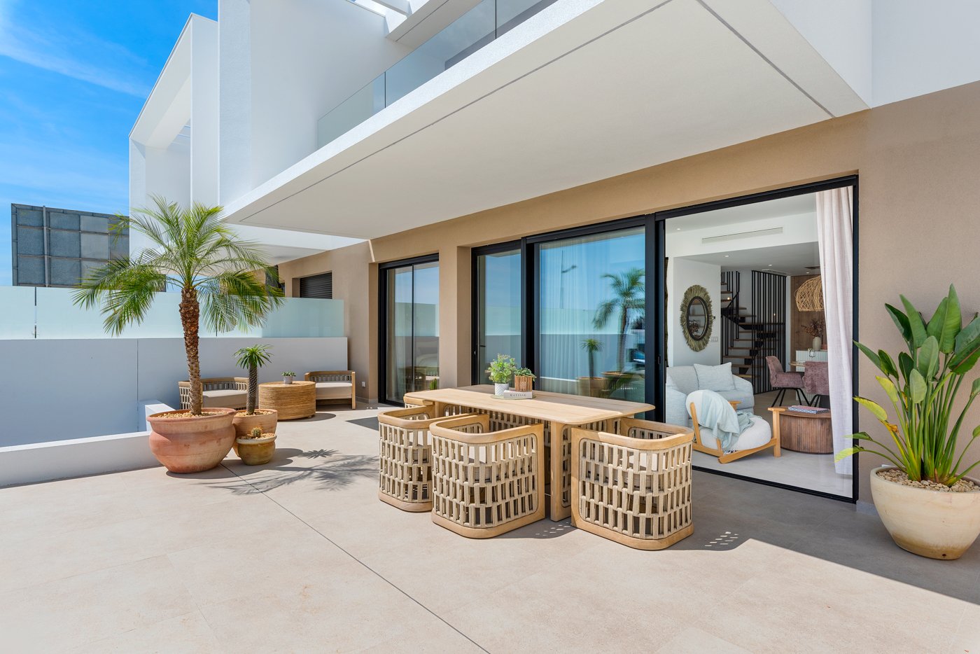 Luxuriöse Stadthäuser mit privatem Pool und Garten in der Nähe des Flughafens, Dolores