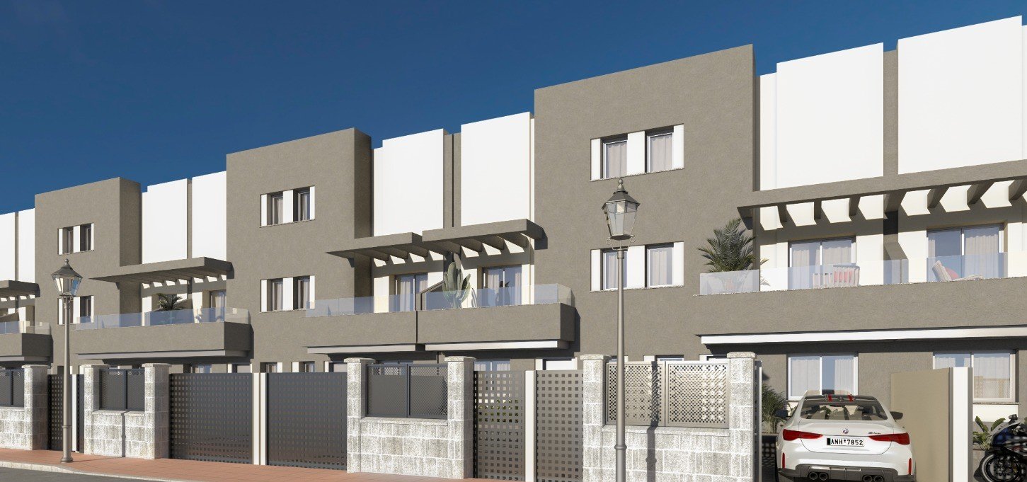 Exklusives Stadthaus mit privatem Pool und Garten am Meer, Torrox