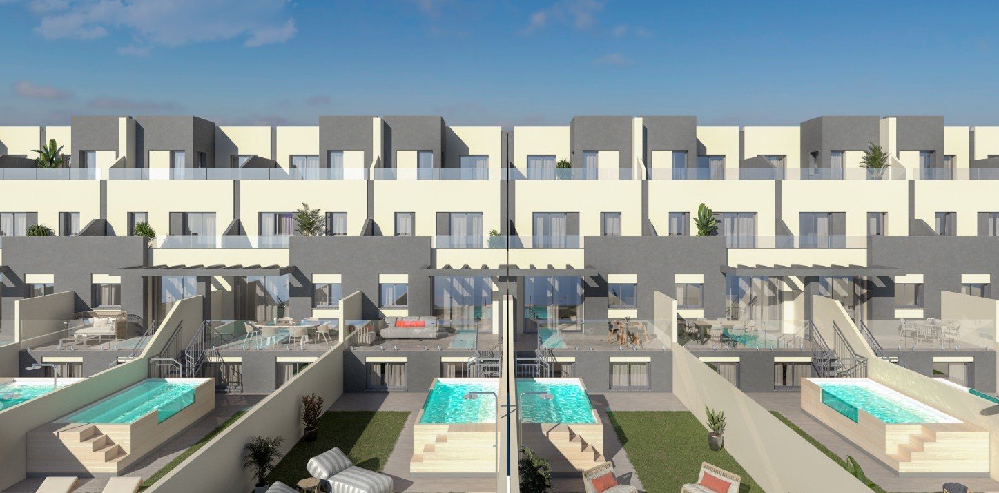 Exklusives Stadthaus mit privatem Pool und Garten am Meer, Torrox