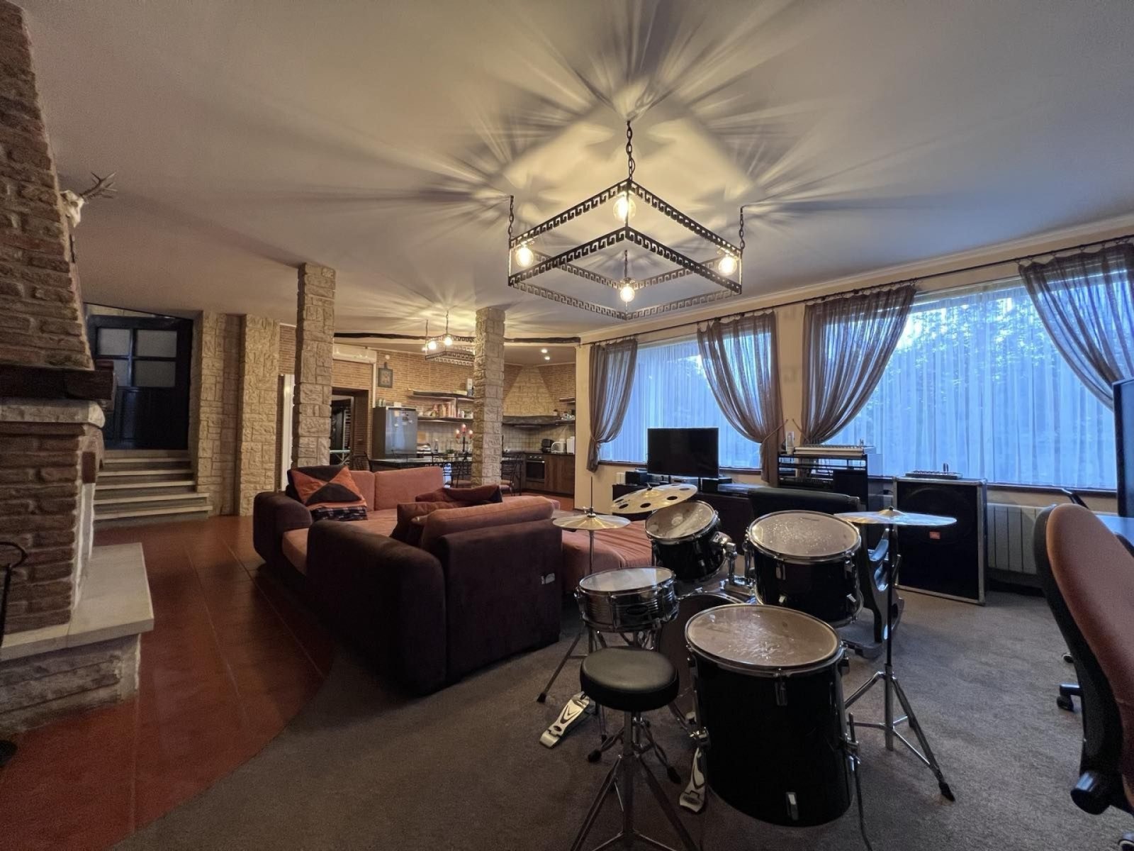 Casa principale, casa degli ospiti, edificio di deposito – 1.000 m² nel complesso di Avren, Varna.