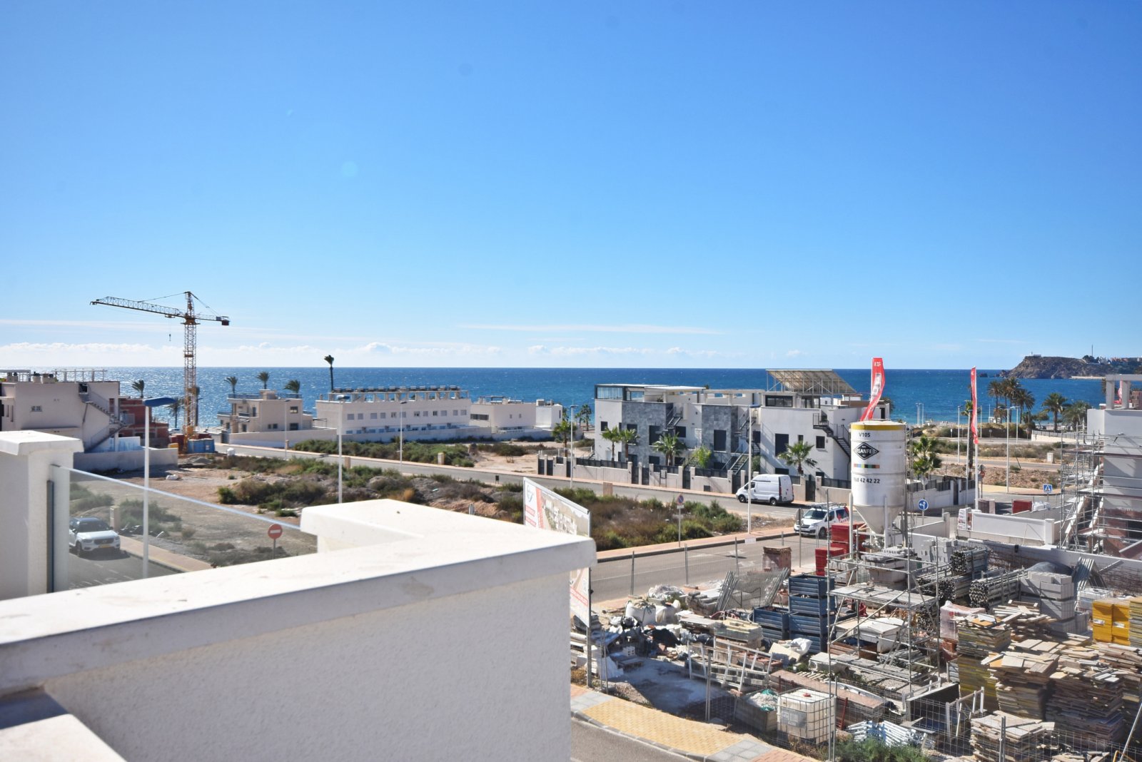 Modernes Stadthaus mit Pool und Solarium, 350 m vom Meer entfernt, Puerto de Mazarrón, Murcia