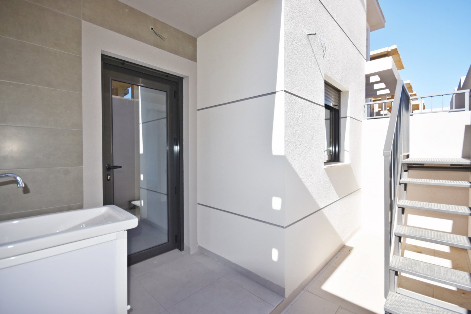 Modernes Stadthaus mit Pool und Solarium, 350 m vom Meer entfernt, Puerto de Mazarrón, Murcia