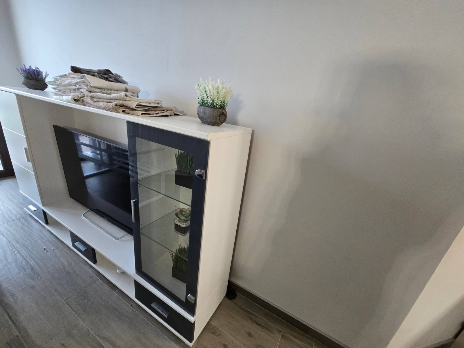 Casa a due piani a Kosharitsa – 120 m² di comfort, completamente ristrutturata e pronta per essere abitata. Complesso Imperial Heights, Bulgaria.