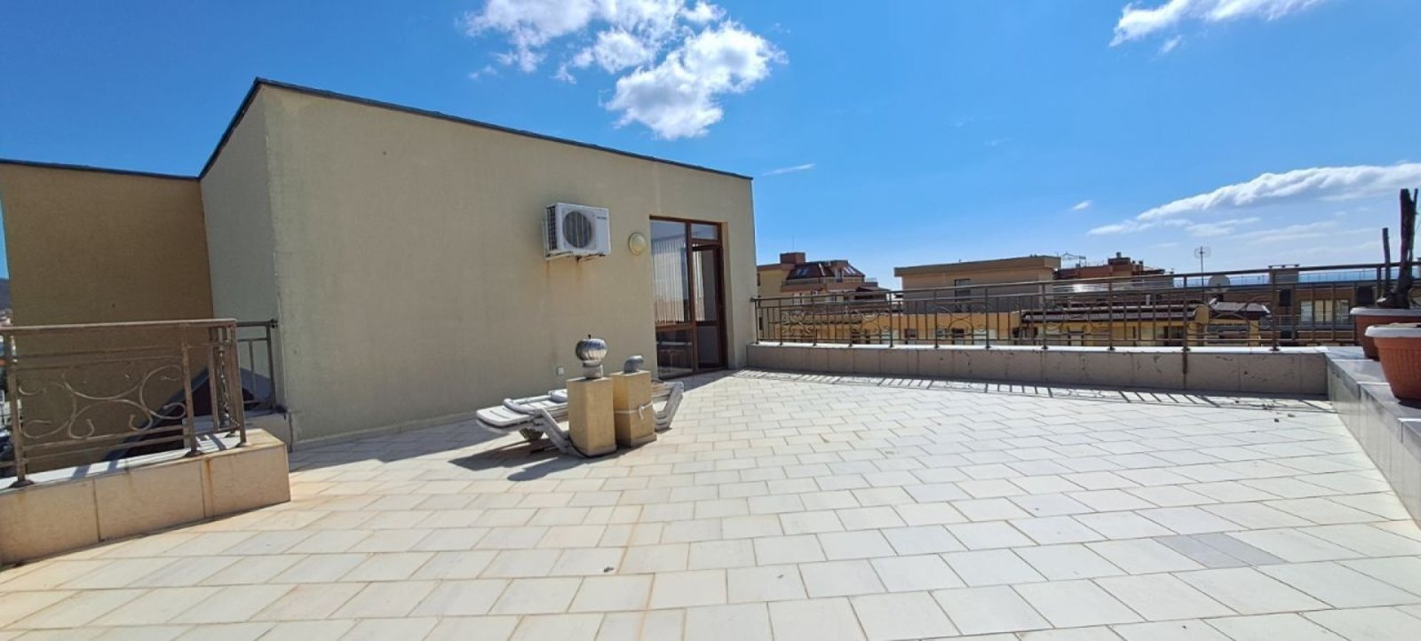 Appartamento con due camere nel complesso Siana 1 a Sveti Vlas, Bulgaria.