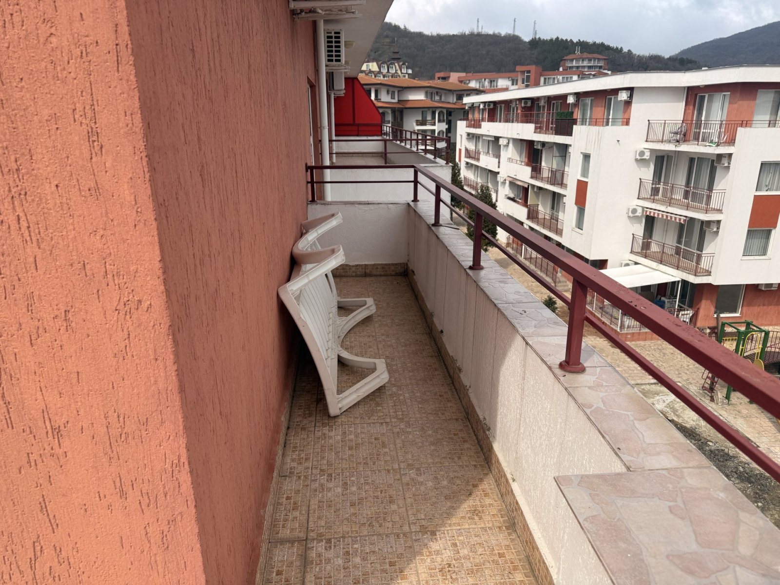 Appartamento con una camera da letto e vista panoramica sul mare nel Privilege Fort Beach, Bulgaria.