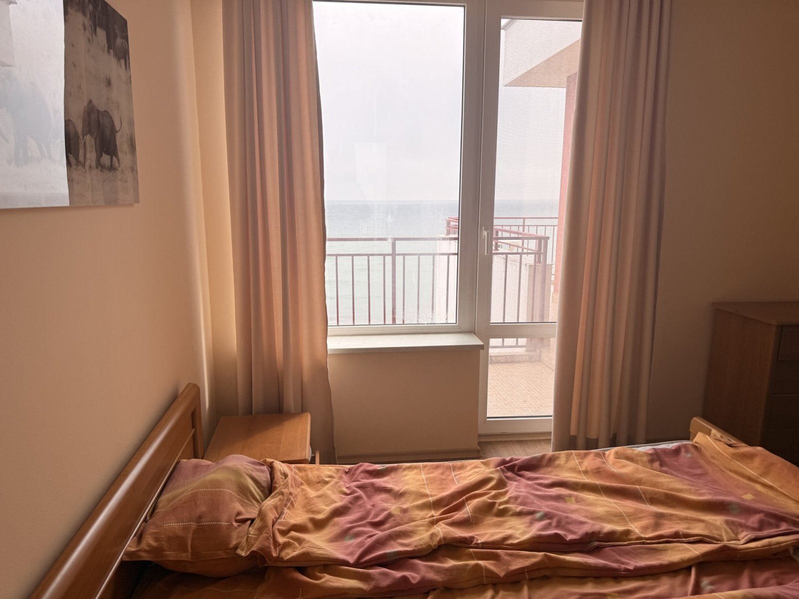 Appartamento con una camera da letto e vista panoramica sul mare nel Privilege Fort Beach, Bulgaria.