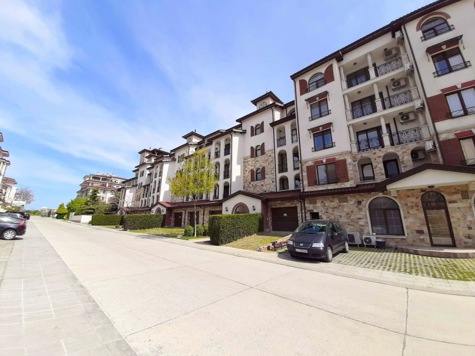 Appartamento maisonette unico e di lusso con 4 camere da letto, a soli 300 metri dalla spiaggia, nel complesso Esteban a Nessebar, Bulgaria.