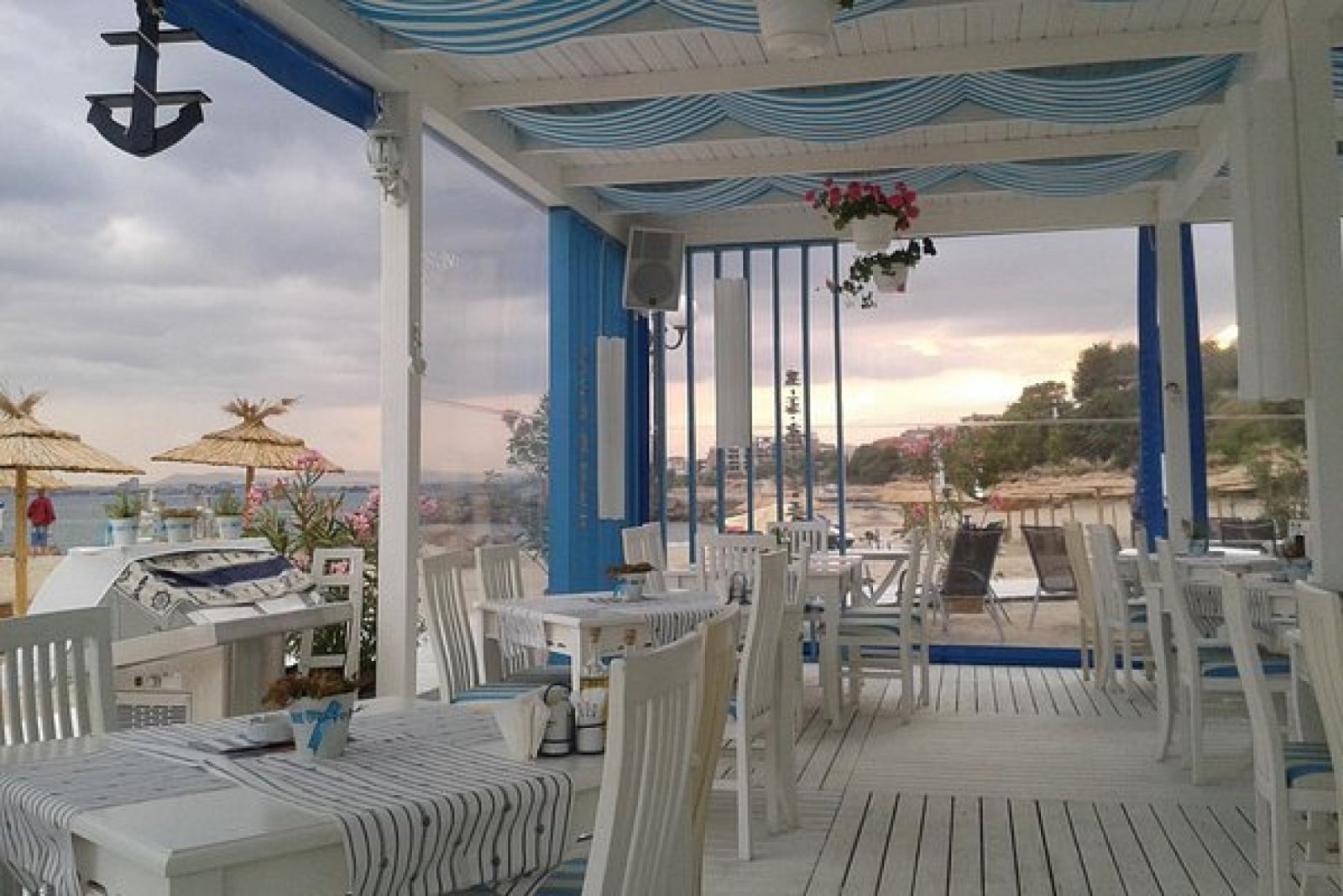 Appartamento di 2 locali di 67 m² in prima linea sul mare nel complesso Privilege Fort Beach a Sveti Vlas, Bulgaria.