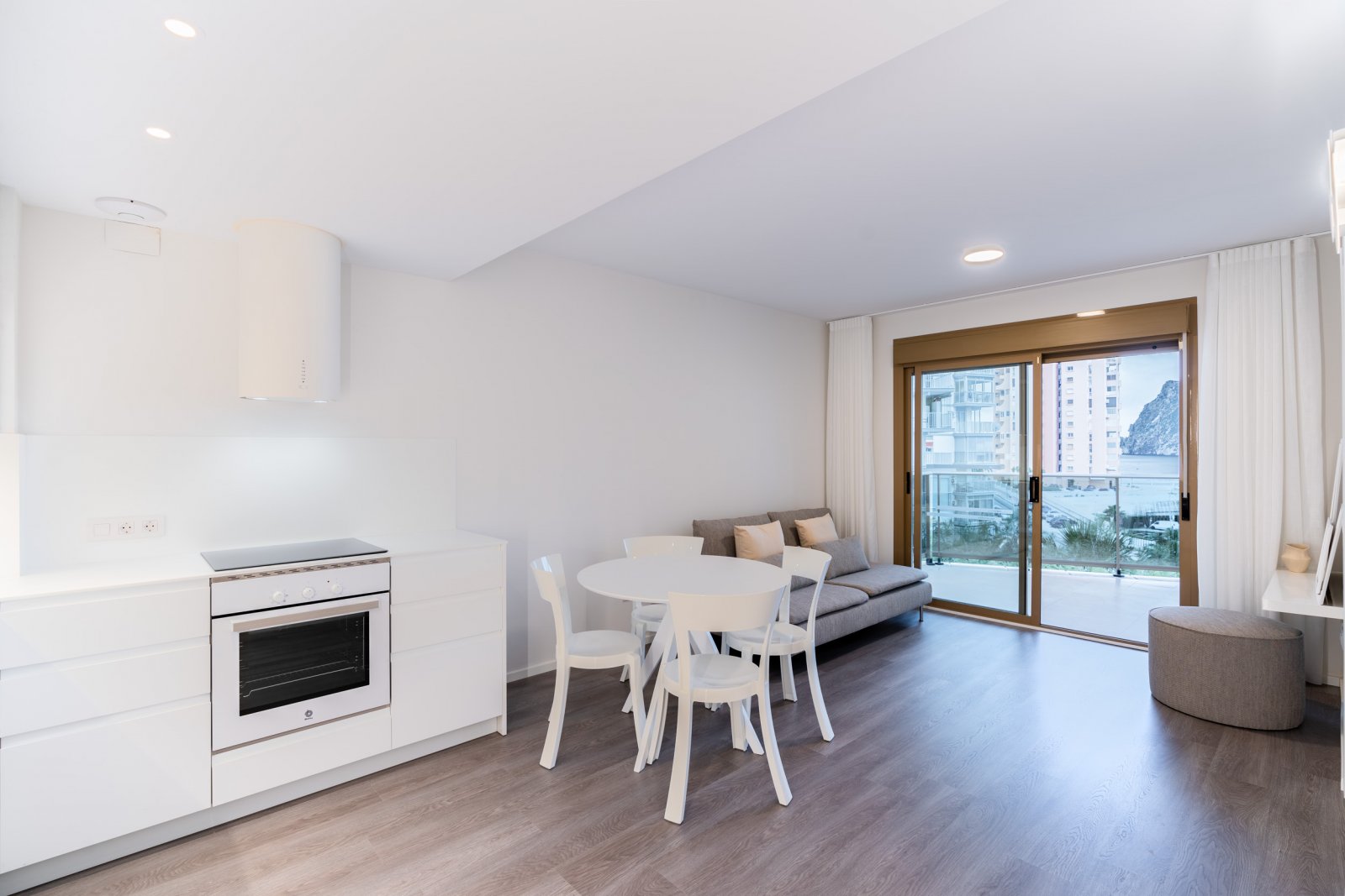 Exklusive Appartements, 200 m vom Strand mit Schwimmbad, Calp