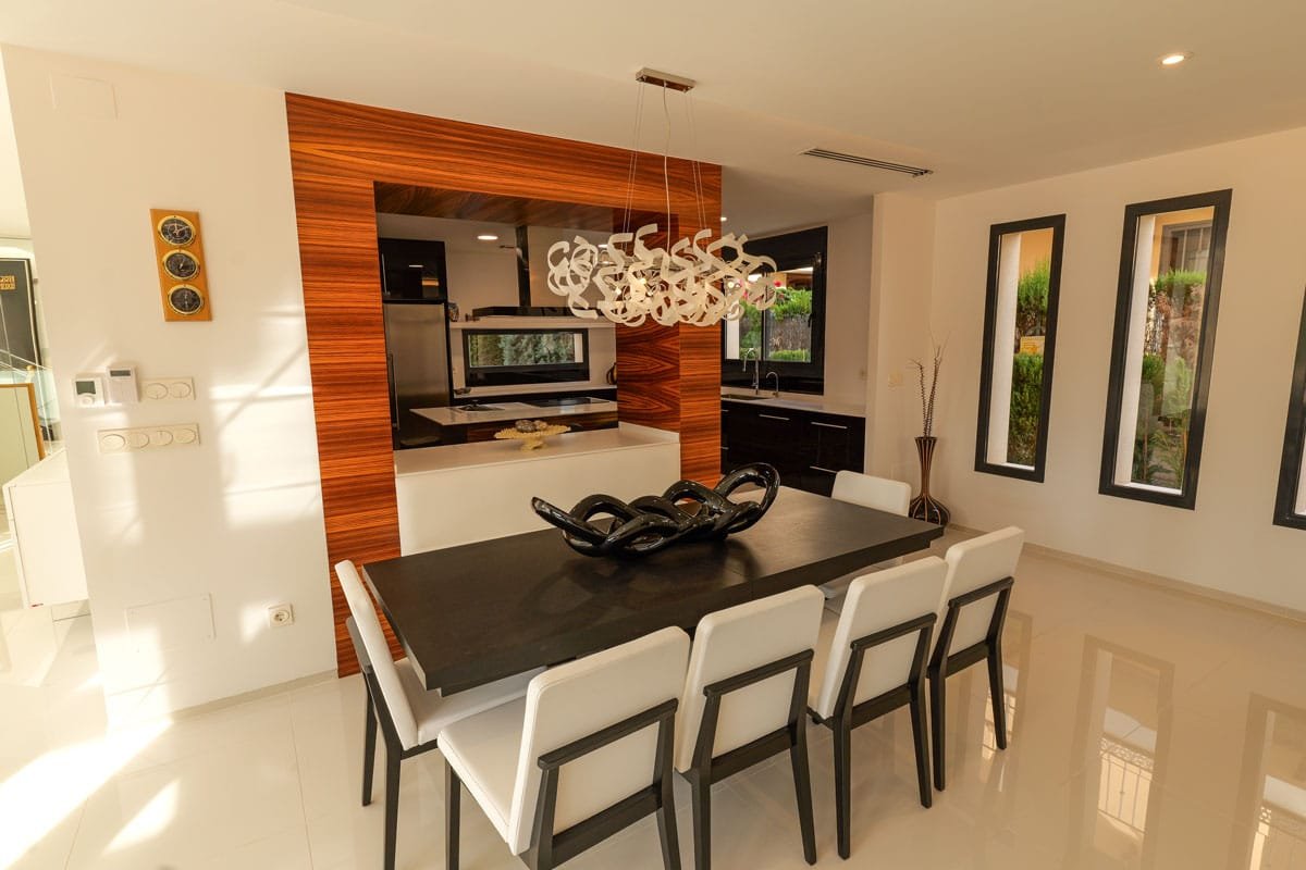 Exklusive Villa, 100 m vom Meer entfernt, mit Schwimmbad, Torrevieja