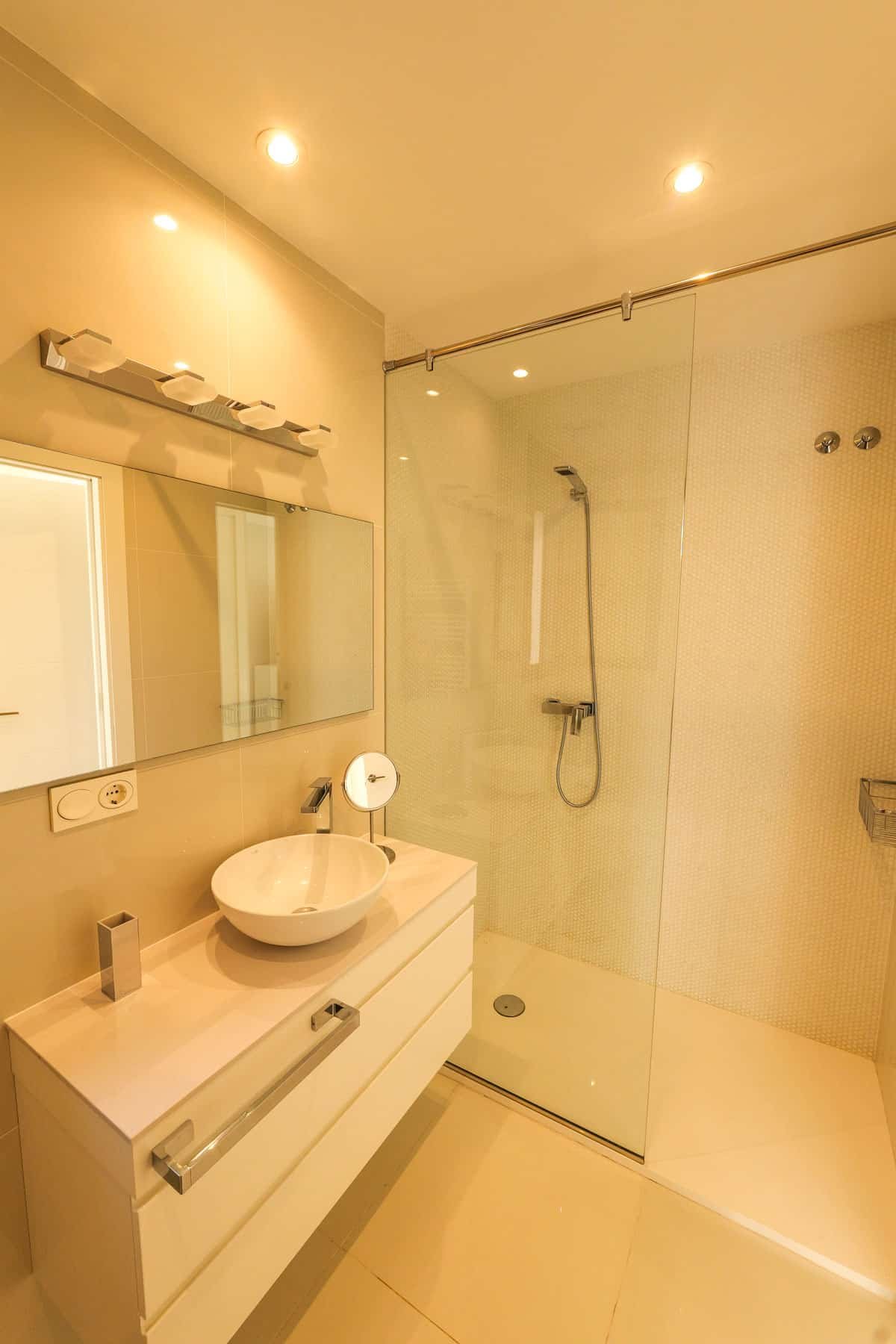 Exklusive Villa, 100 m vom Meer entfernt, mit Schwimmbad, Torrevieja