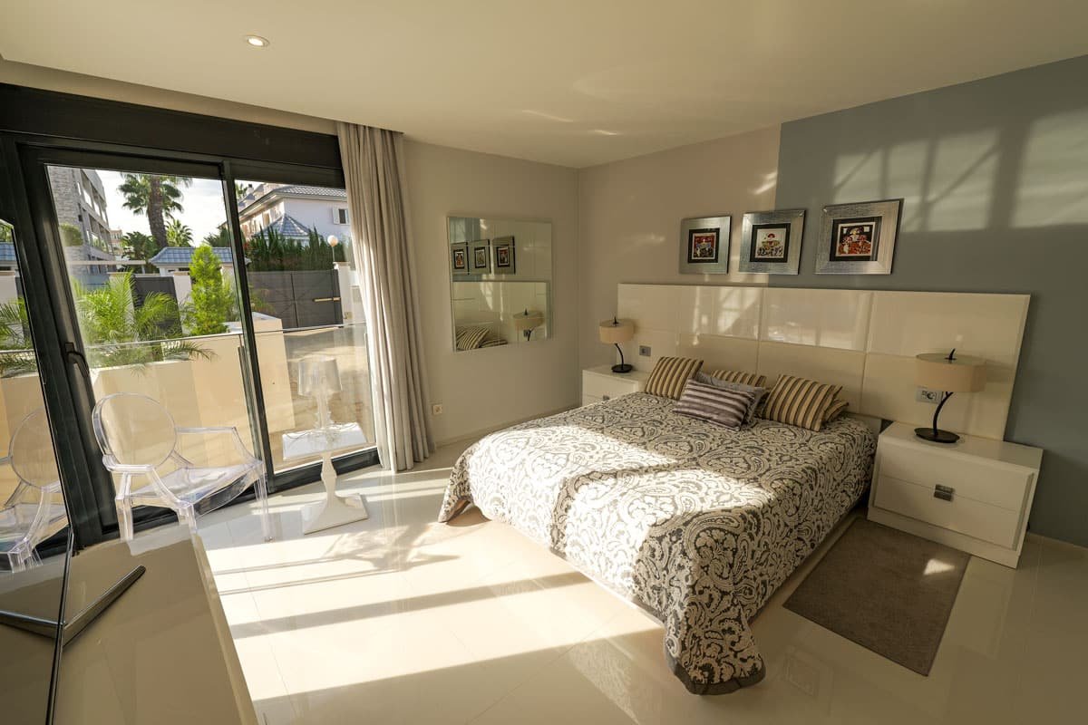 Exklusive Villa, 100 m vom Meer entfernt, mit Schwimmbad, Torrevieja