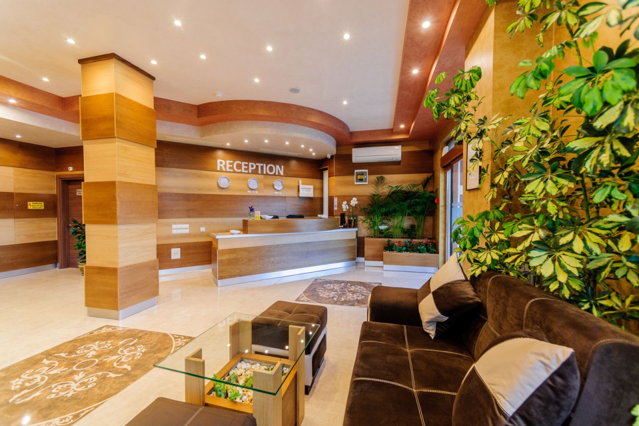 hotel-alisa-lobby-1