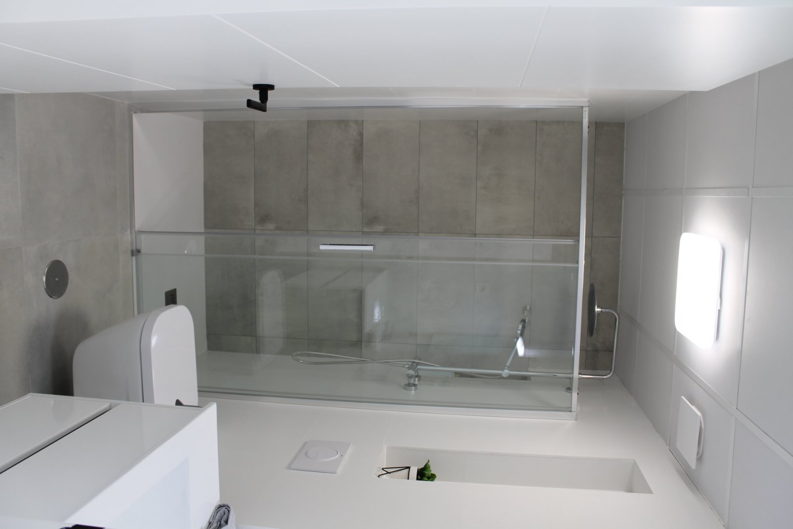 Exklusive freistehende Häuser mit Schwimmbad und privatem Garten, in der Nähe des Flughafens, Roldán