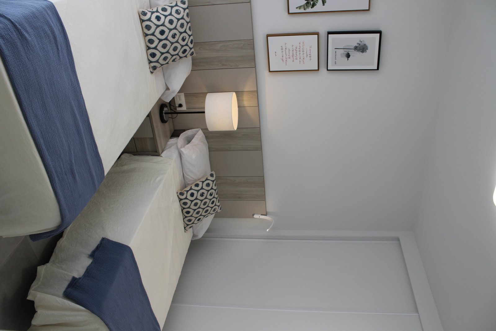 Exklusive freistehende Häuser mit Schwimmbad und privatem Garten, in der Nähe des Flughafens, Roldán