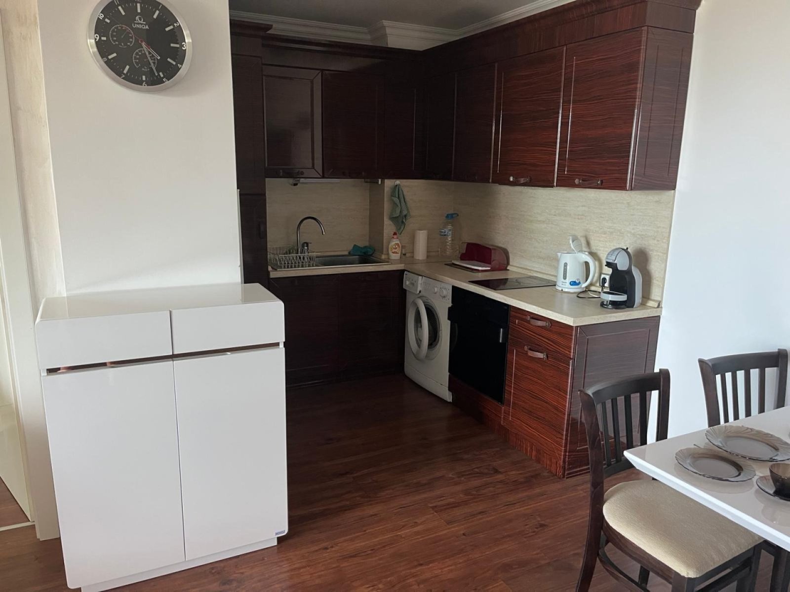 Appartamento con tre camere da letto con splendida vista sul mare, in prima linea sul mare – Pomorie, complesso Boutique Rose Gardens, Bulgaria.