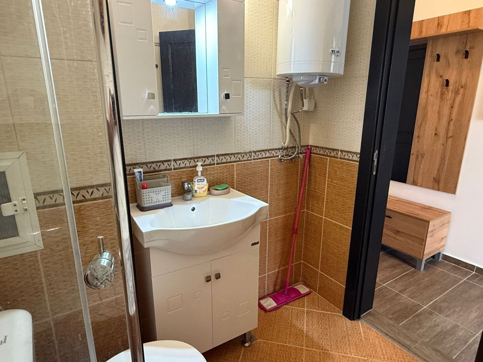 Appartamento con due camere da letto a soli 100 metri dal mare nel prestigioso complesso Sun Wave a Sveti Vlas, Bulgaria.