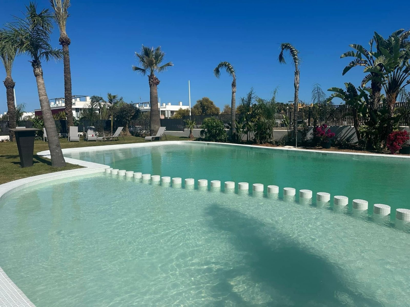 Sonnige Apartments, 400 m vom Meer entfernt, mit Swimmingpool, Mar de Cristal