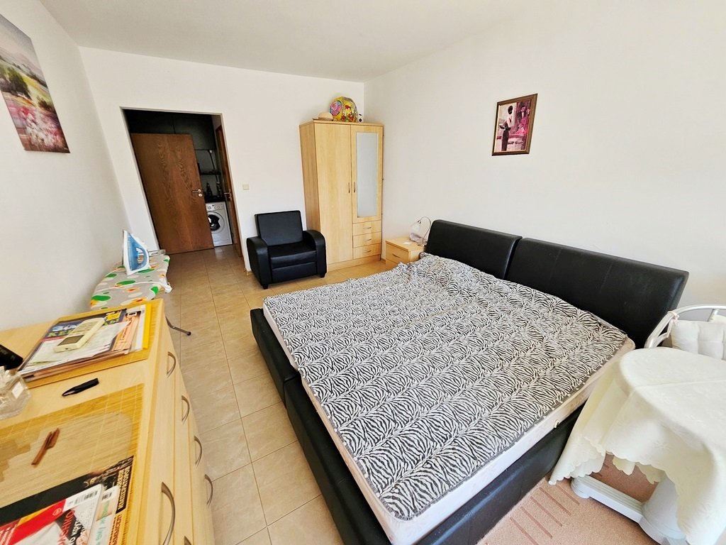 Grande appartamento con 2 camere da letto con vista piscina a Sunny View North – luminoso, spazioso e pronto all'uso
