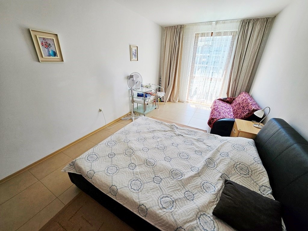 Grande appartamento con 2 camere da letto con vista piscina a Sunny View North – luminoso, spazioso e pronto all'uso