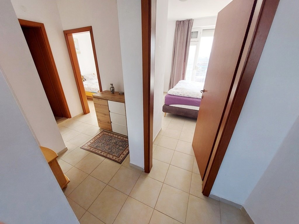 Ampio duplex con 3 camere da letto e viste panoramiche in Sunny Day 3 – Zona giorno al piano superiore