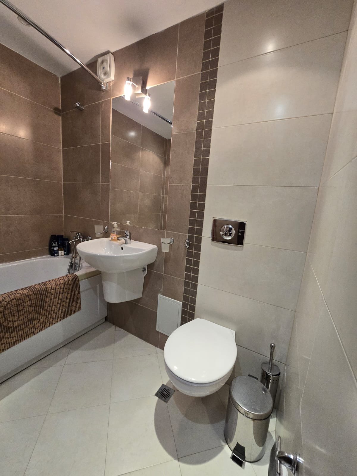 Geräumiges Dreizimmerapartment mit Bergblick im Luxuskomplex Cornelia Boutique & SPA, Bansko