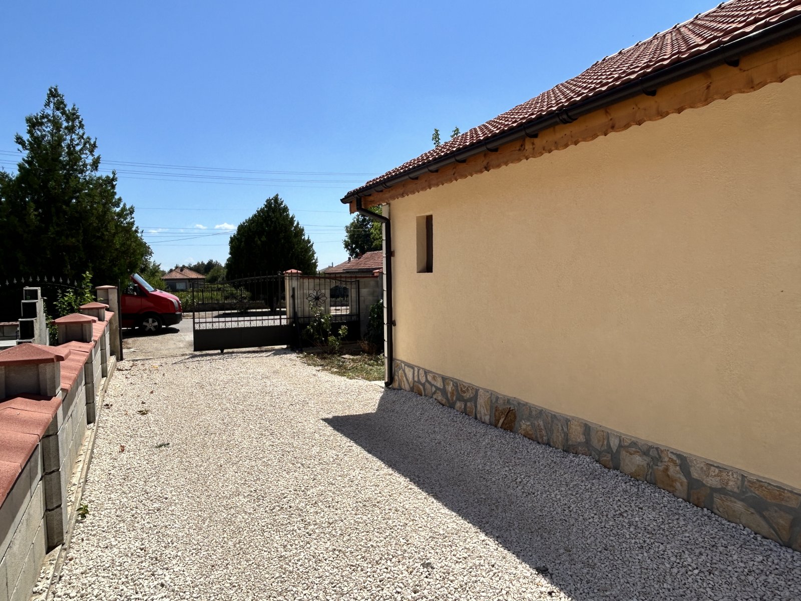 Neubauhaus in Gurkovo, in der Nähe von Balchik und dem Meer