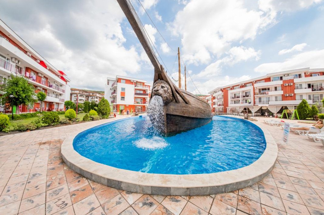 Geräumige 3 Zimmer mit Meerblick im Privilege Fort Beach Komplex, Sveti Vlas