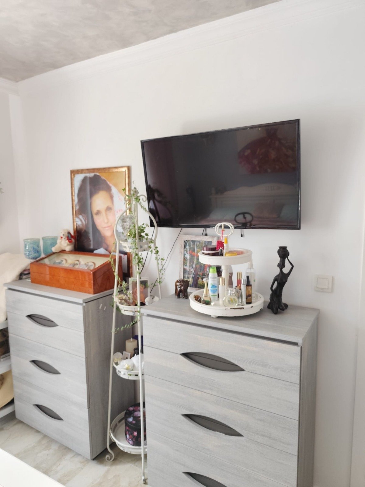 Eine Zwei-Zimmer-Wohnung im Magnolia 6-Komplex steht zum Verkauf – Luxus, Komfort und hervorragende Lage!