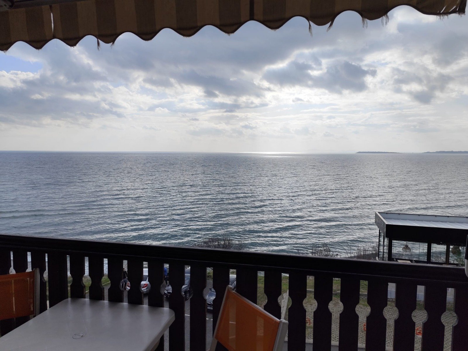 Zwei-Zimmer-Apartment in ERSTER REIHE mit FRONTALEM MEERBLICK - Sveti Vlas, Tryavna Beach-Komplex