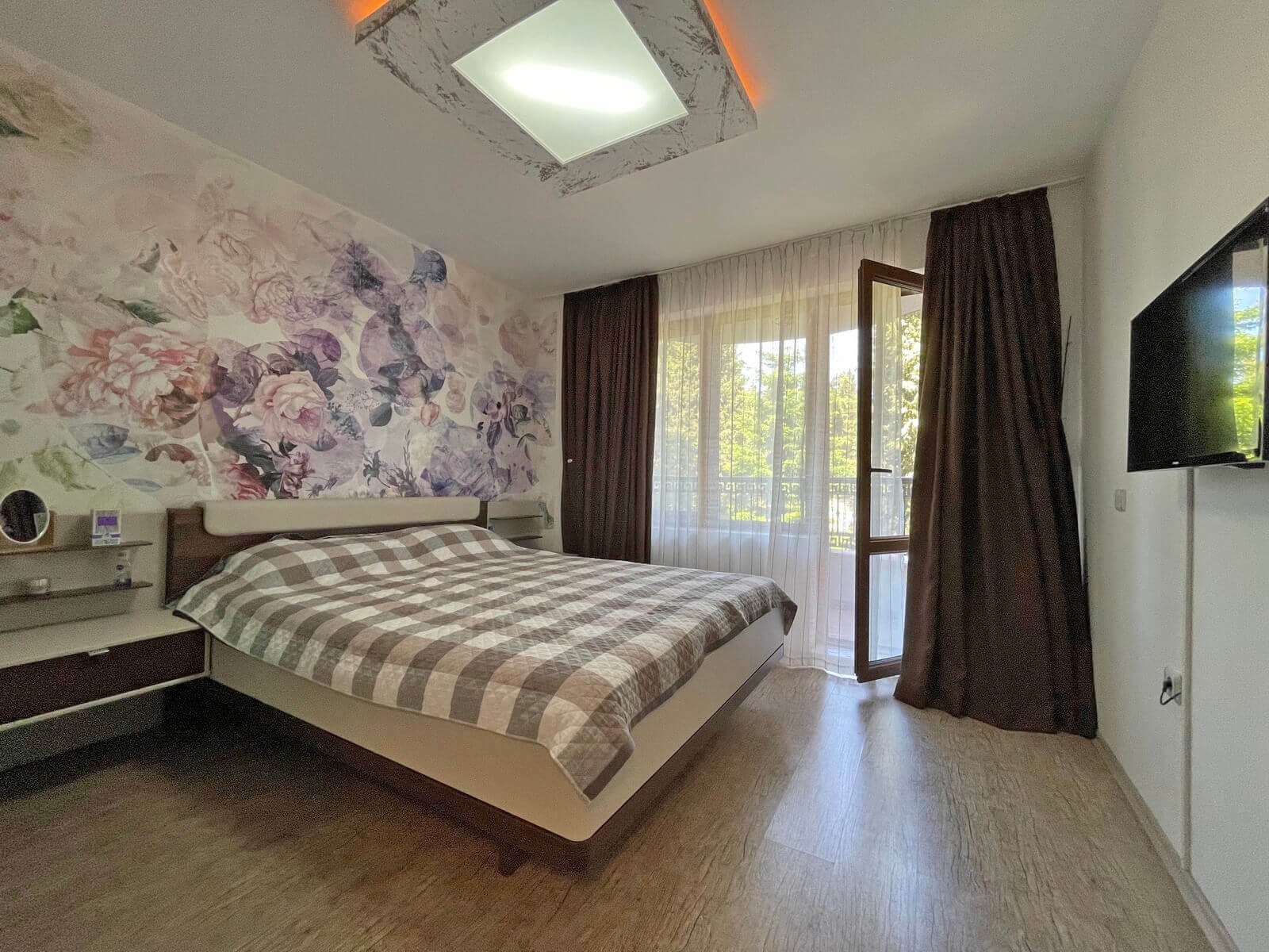 Voll möbliertes Ein-Zimmer-Apartment in erster Strandreihe zu verkaufen – Rich Complex, Ravda
