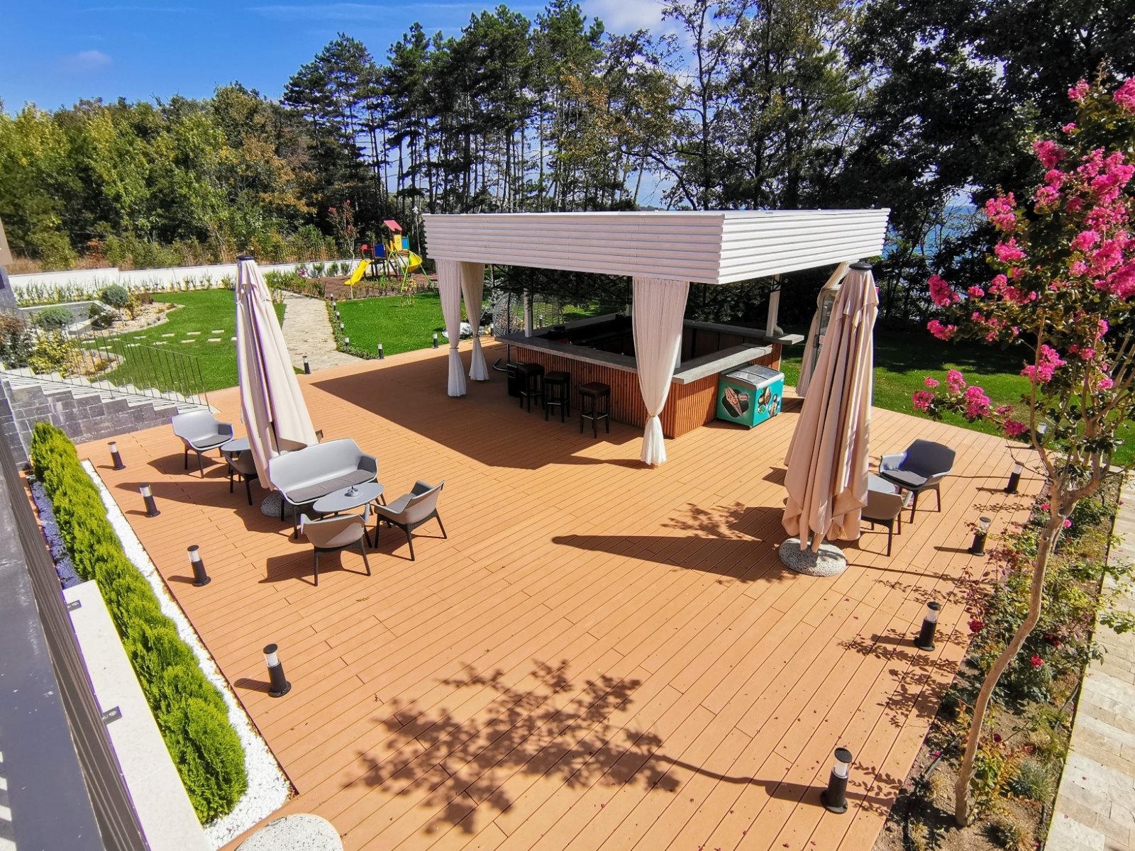 Vollständig möbliertes Studio mit herrlichem Meer- und Poolblick in einer neuen, luxuriösen Anlage