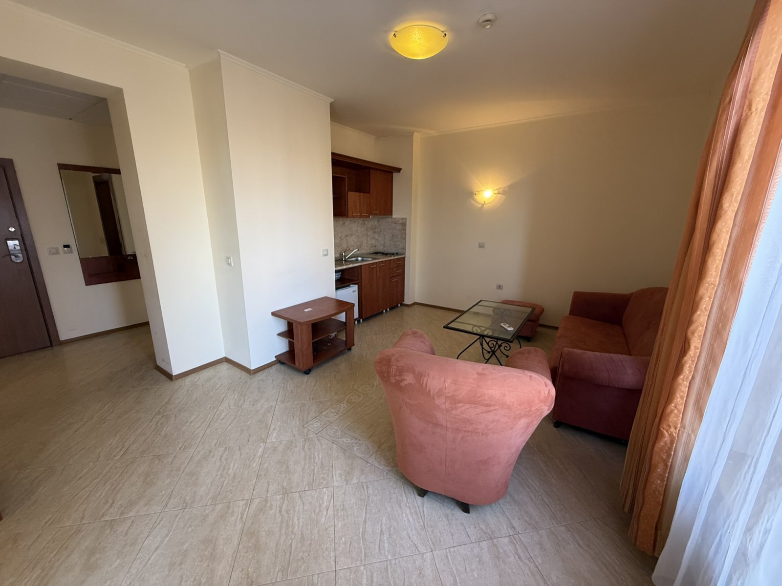 Palazzo-Einzimmerwohnung, alle Transaktionsdokumente bereit