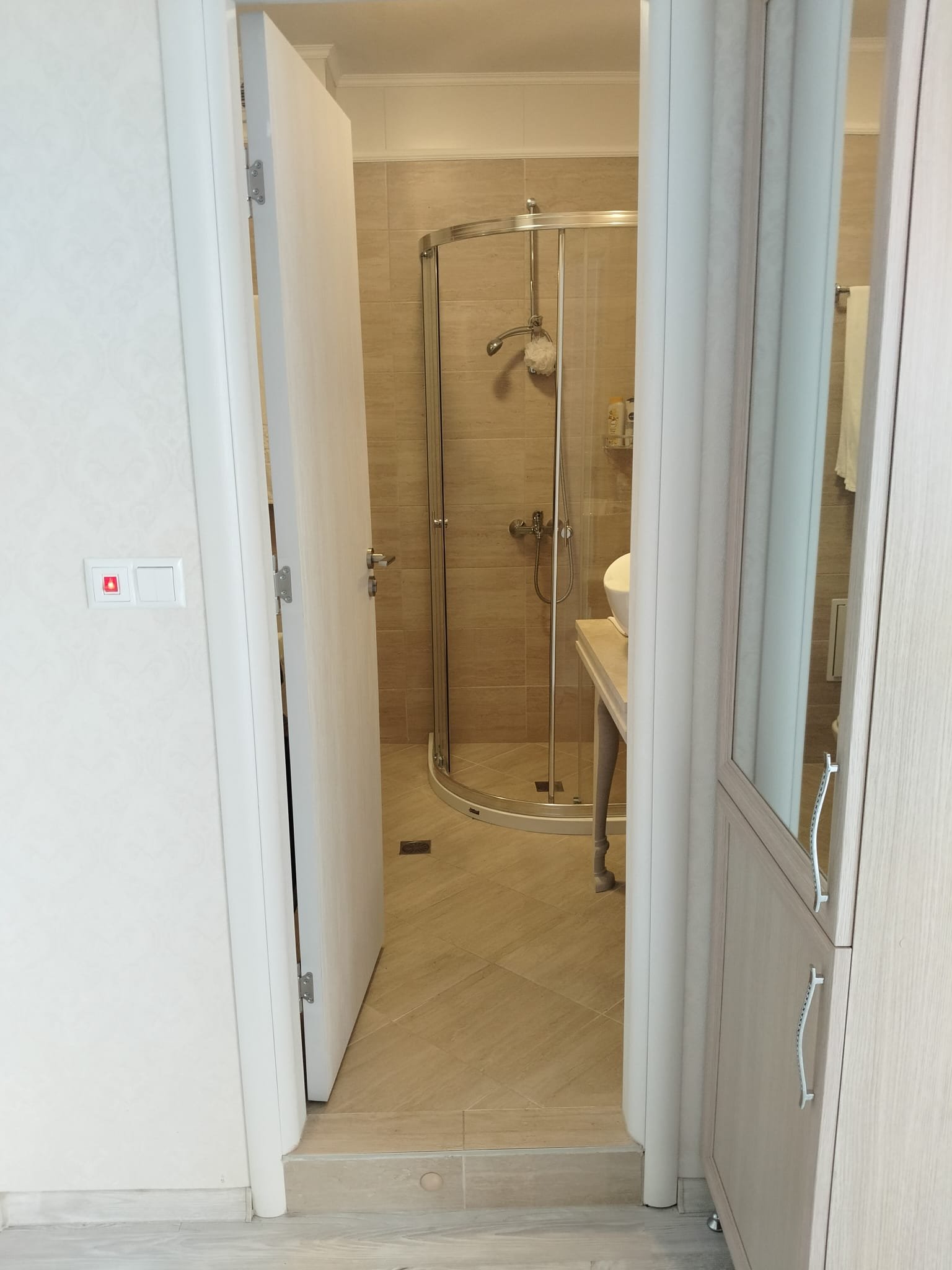 Wunderschönes, luxuriöses Apartment mit drei Schlafzimmern im Harmony Suites Grand Resort, Sunny Beach