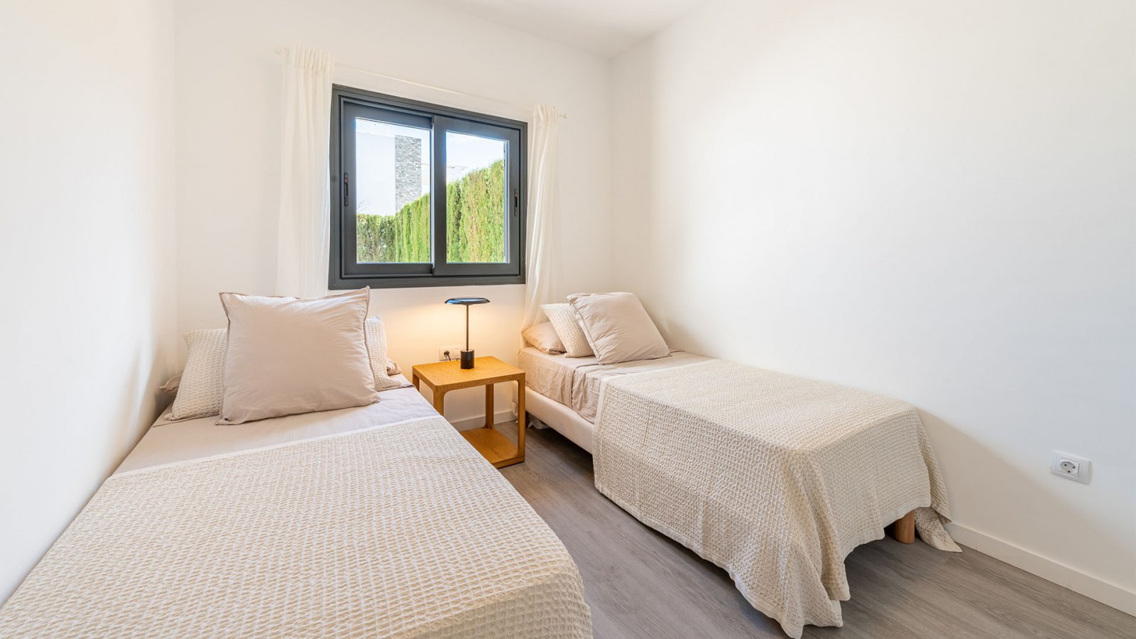 Sonderangebot: Luxuriöses Bungalow-Apartment in Cala Murada, Mallorca, mit 15.000 EUR Rabatt.