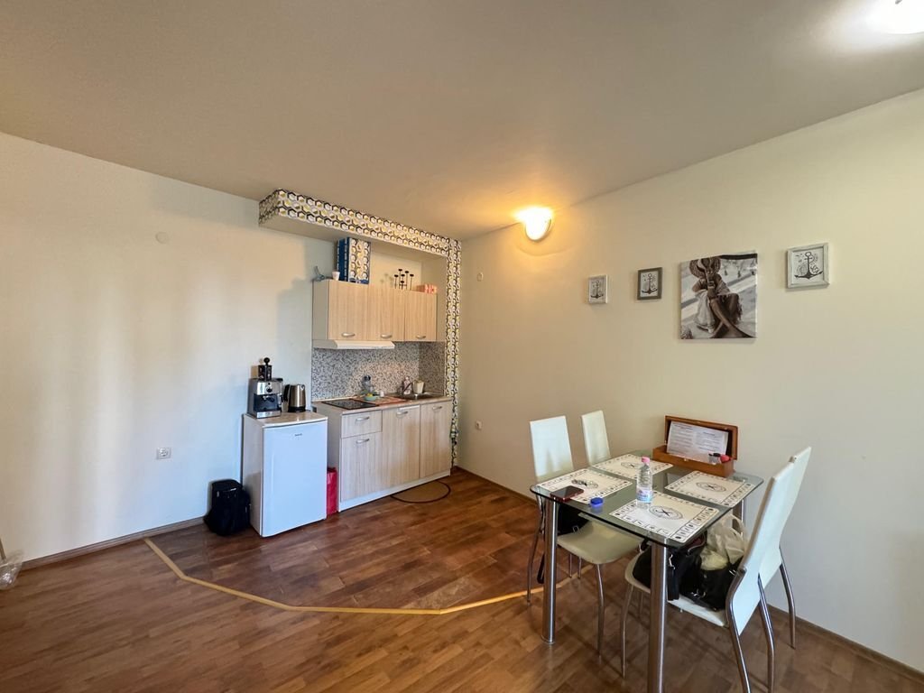 Appartamento con 2 camere nel complesso Black Sea View Nessebar Bulgaria