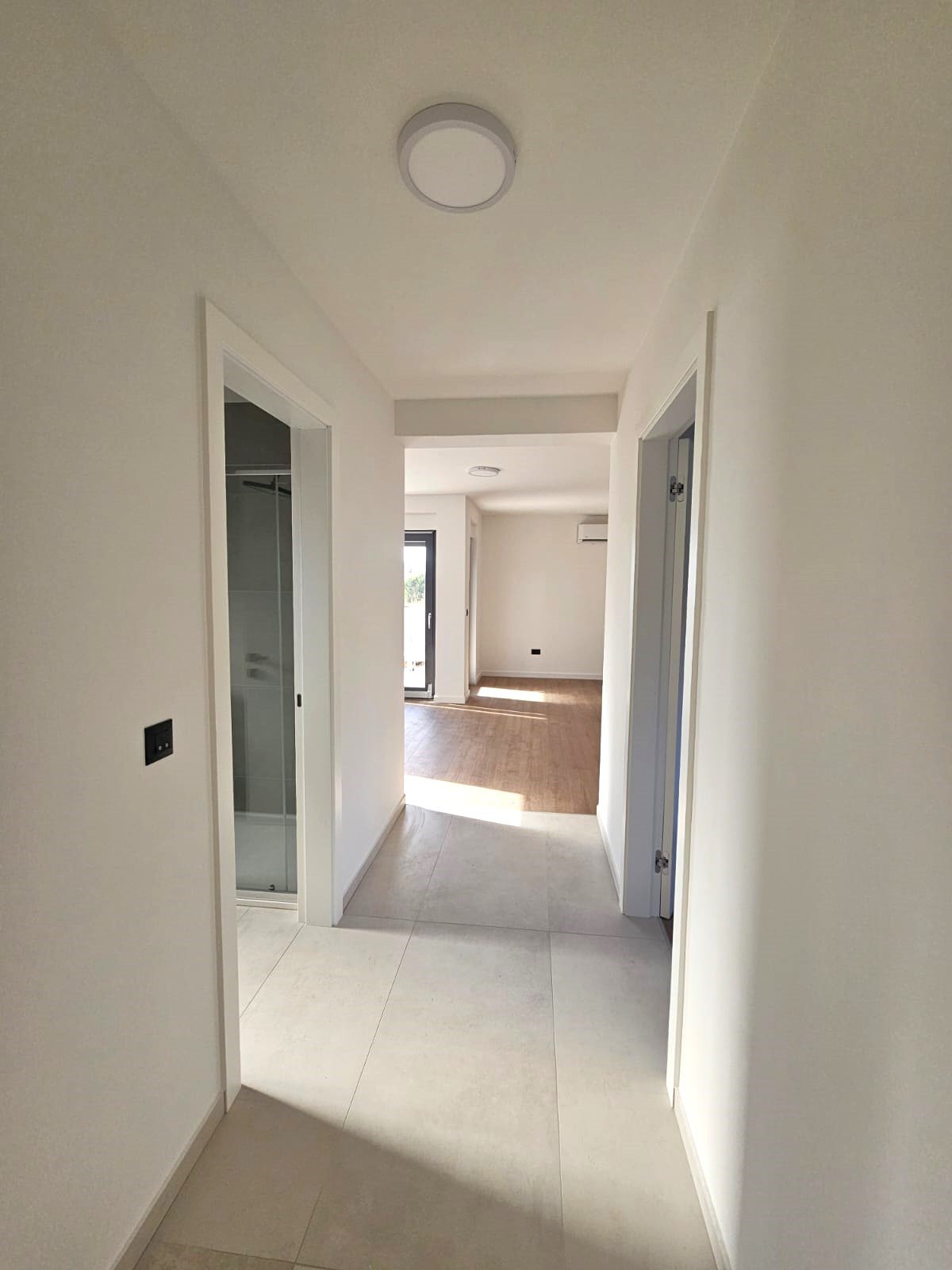 Stilvolle Wohnung in der Nähe des Meeres – Privlaka