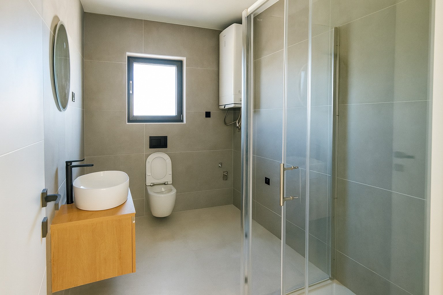 Stilvolle Wohnung in der Nähe des Meeres – Privlaka