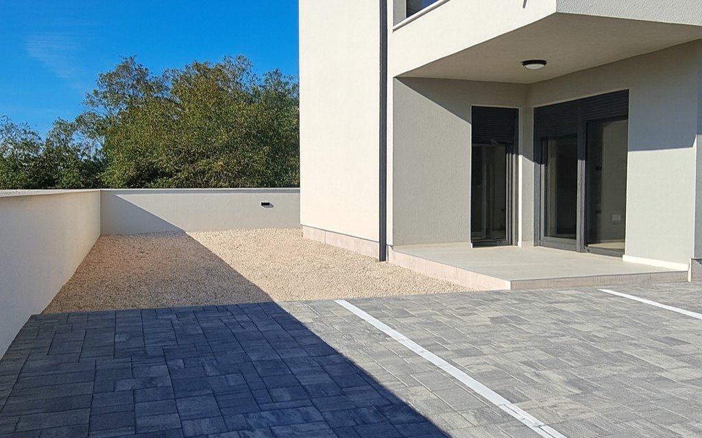 Stilvolle Wohnung in der Nähe des Meeres – Privlaka