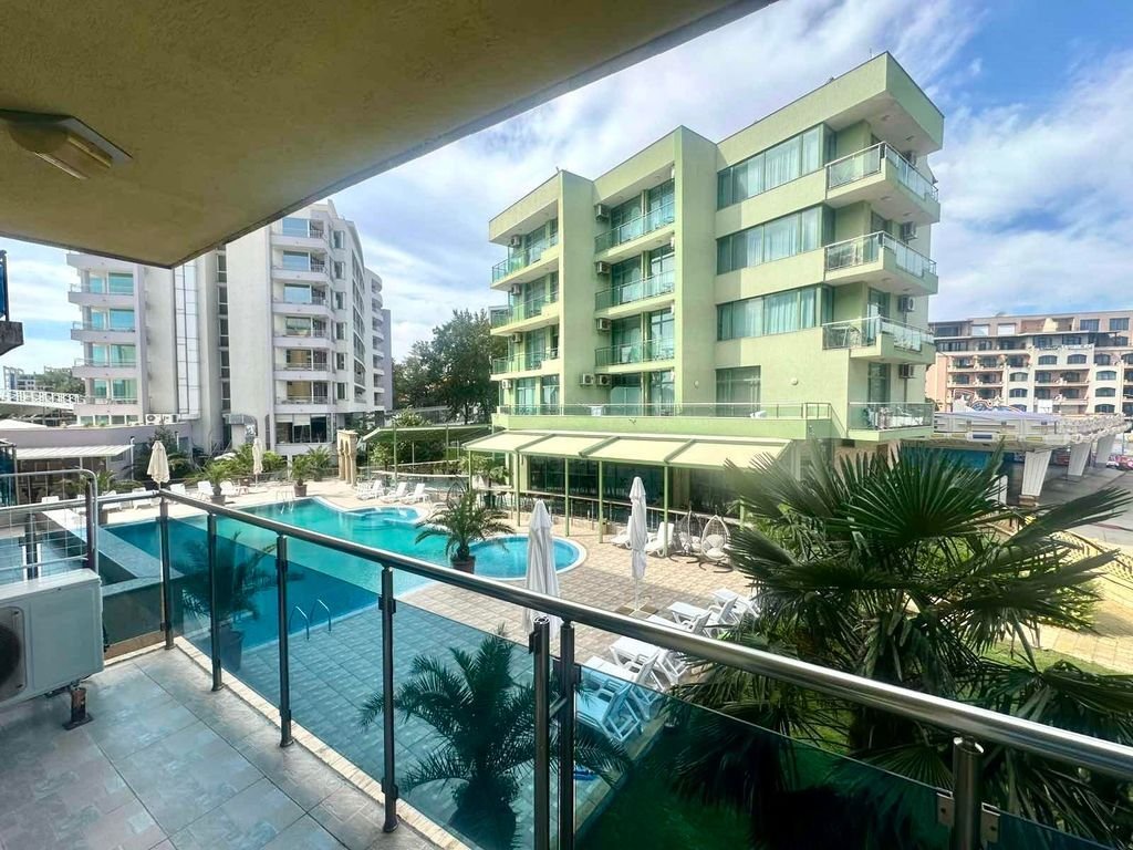 Appartamento con 3 stanze nel complesso Gallery Sonnenstrand in Bulgaria