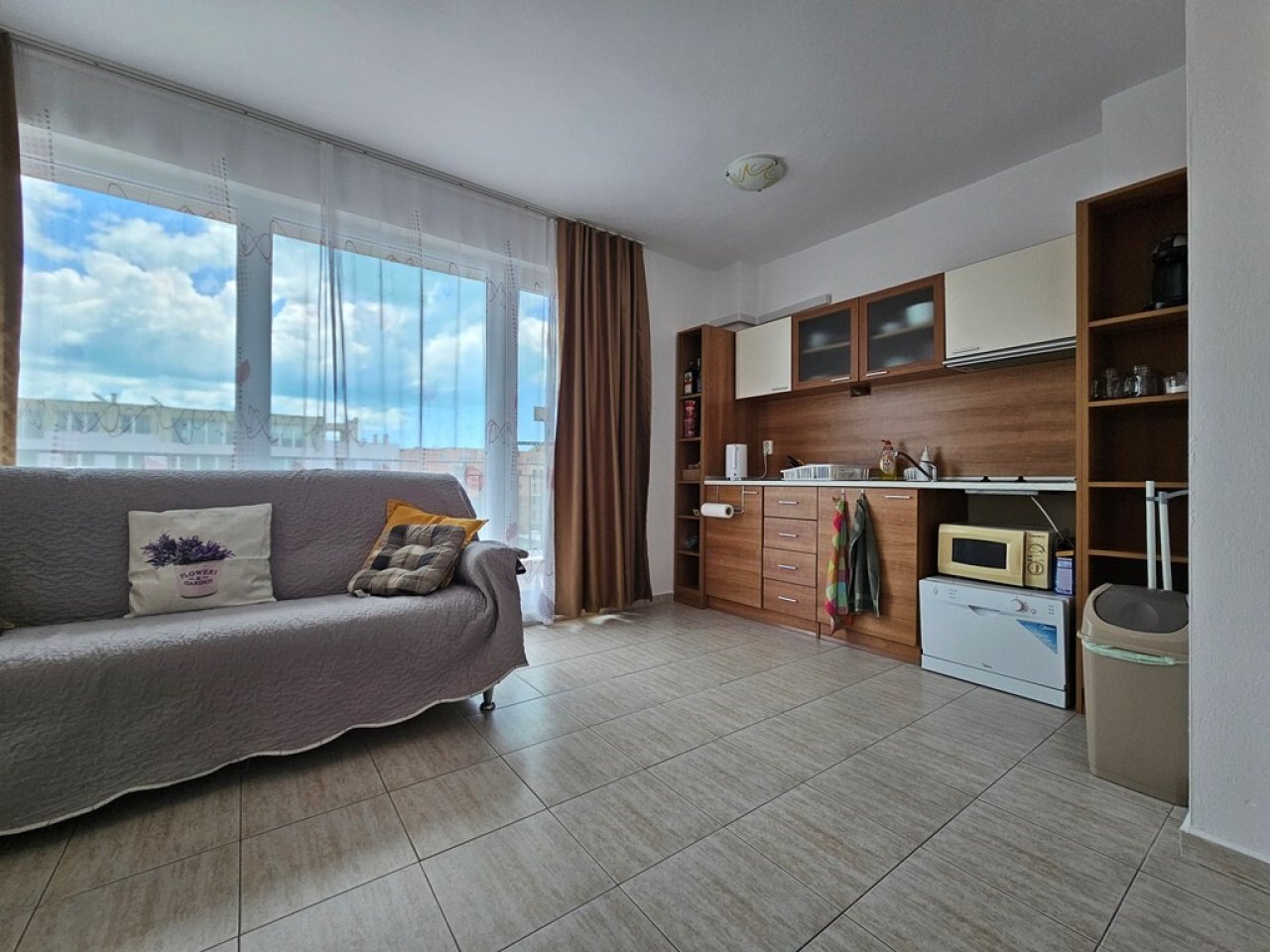 sunny-beach-bulgaria-1-bedroom-apartment-pollo-resort-l9kOKBej6qB0uFXe (1)