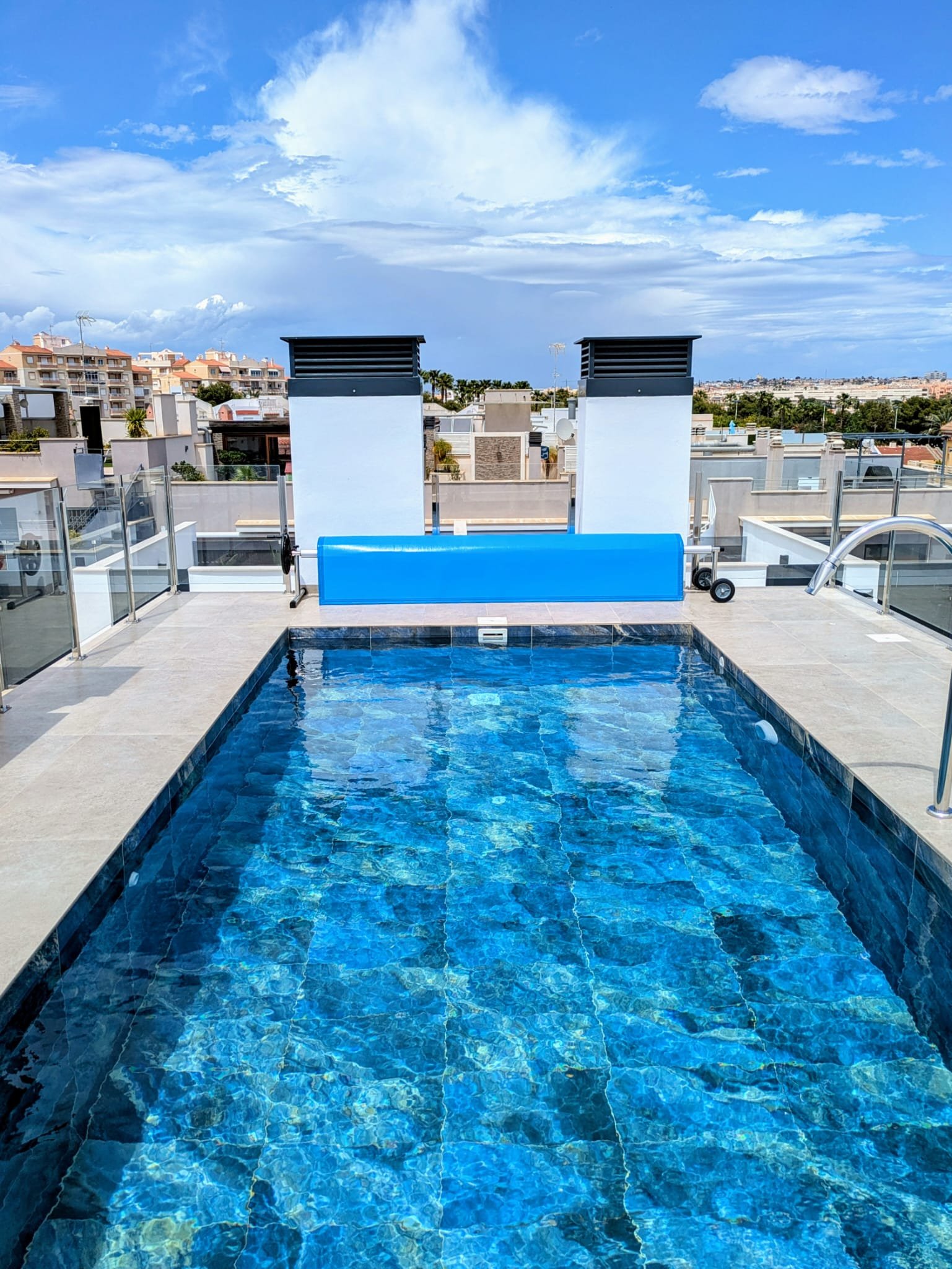 Exklusive Apartments und Erdgeschosswohnungen, 600 m vom Strand entfernt, Torrevieja