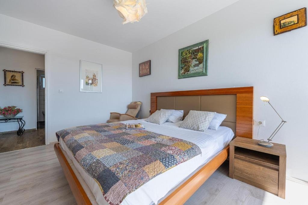 Luxuriöse Villa mit Aussicht und Swimmingpool in Strandnähe in einer natürlichen Oase – Pavićini, Duga Uvala, Istrien