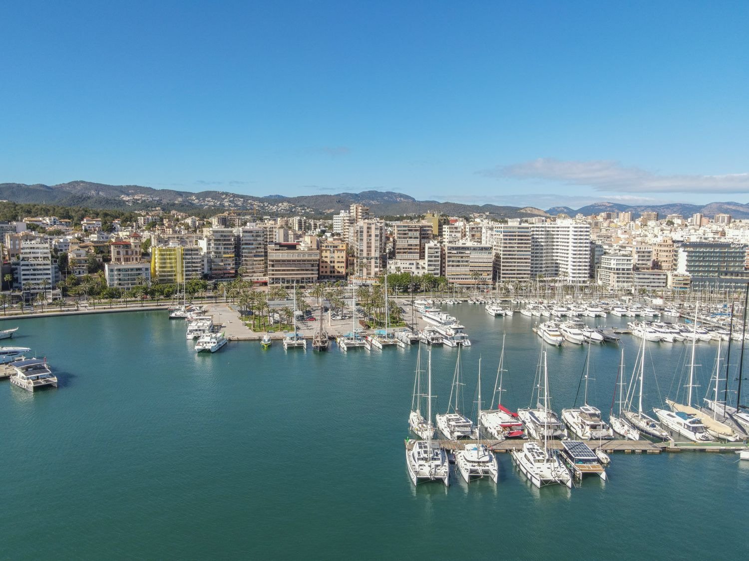 Außergewöhnliches Apartment mit Panoramablick aufs Meer an der Promenade, Palma de Mallorca, Spanien