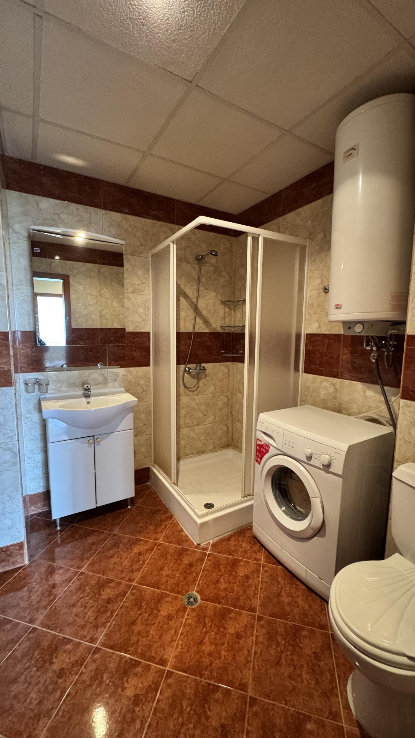 Appartamento arredato di 3 camere da letto di 72 m² nel Crown Fort Club, Sveti Vlas.