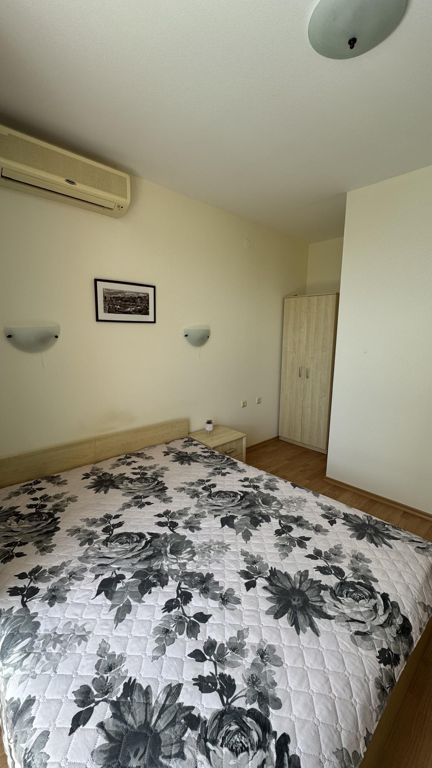 Appartamento arredato di 3 camere da letto di 72 m² nel Crown Fort Club, Sveti Vlas.